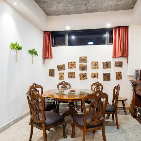 Huisen Huishe Guesthouse