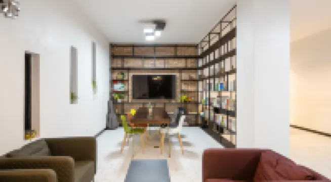 Floral Hotel·Lishui Dear Our Homestay (Guyan Huaxiang Store)