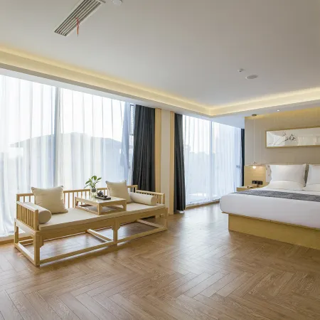 Jianguo Hidden Hotel(Yangzhou Thin West Lake)