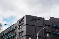 Zagame's House Hotel dekat University Cafe