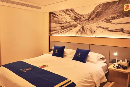 Super 8 Hotel Premier (Yecheng Wenhuadong Road)