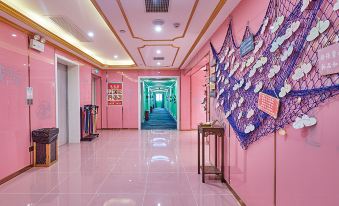 No.8 Mansion Theme Hotel (Changsha Guitang Muqiao Subway Station)