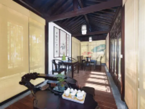 Jushanguan Guesthouse Hotels in Ding'an