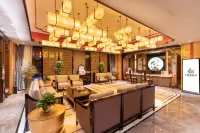 Swan Lake Hotel فنادق في سى خوي