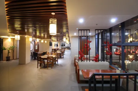 Qian'an International Hotel Отели рядом со станцией Jinchengjiang Raliway Station