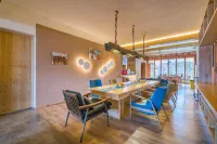 Yan sit lake view luxury B&B (Lugu Lake pig trough boat tour lake big falling water village store)