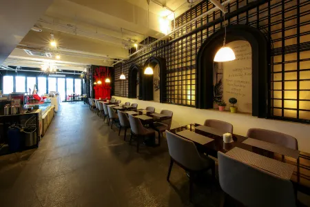 Bolton Hotel Отели рядом с достопримечательностью «Национальный университет Чоннам»