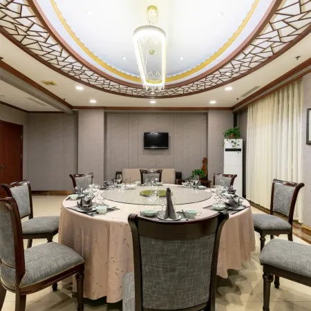 Longkou Grand Hotel (Tonghailu)