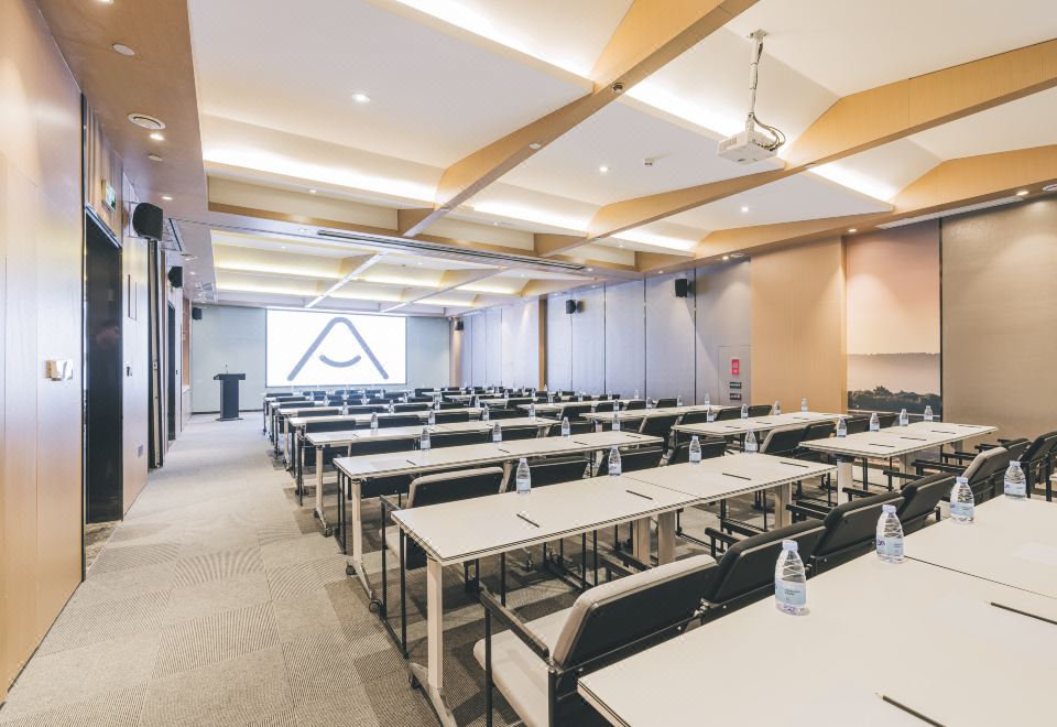 1. 아투어 호텔..