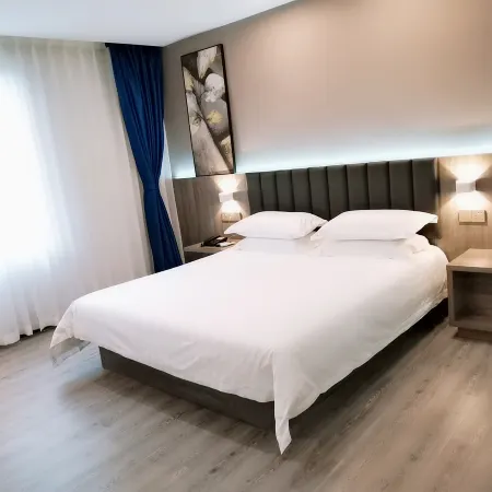 7 Days Premium Hotel (Zigong Bus Terminal)