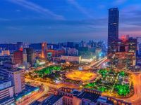 潮漫凯瑞国际酒店(武汉光谷火车站地铁站店)