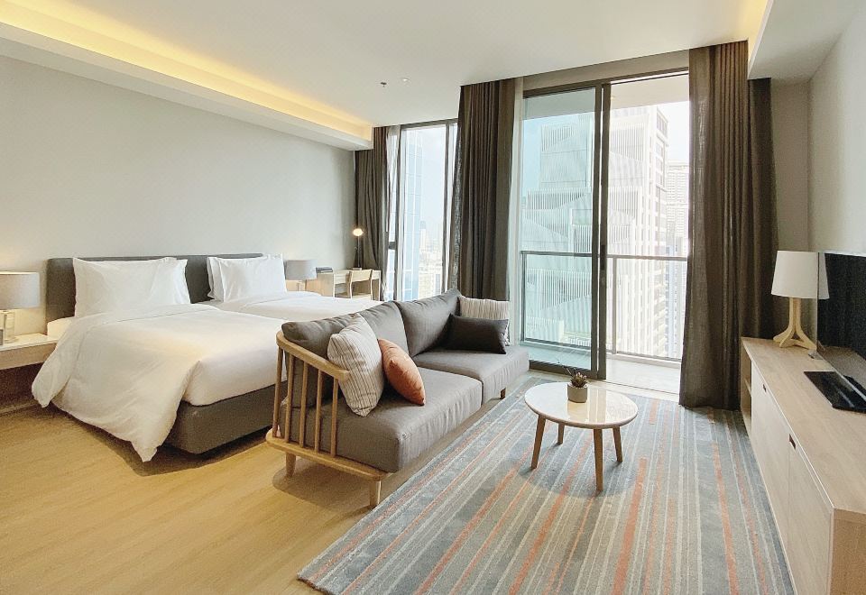 Hotel close to skytrain | LOOKING FOR A HOTEL CLOSE TO SKYTRAIN?🚈 Oakwood  Hotel & Residence Bangkok, located a short walking distance to Saphan  Taksin BTS station. Easy exit at... | By