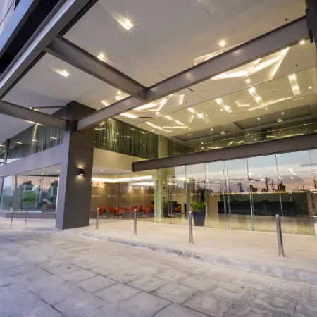 Sequoia Hotel Manila Bay Отели рядом с достопримечательностью «Gabriel "Flash" Elorde Museum»