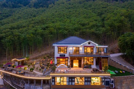 曼途安吉秘境山奢民宿