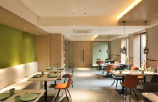 錦州王府客家泊隱飯店（古塔夜市店）