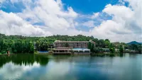 Baiyun Lakeside Hotel (Nanhu Tourism Center) Hôtels à : Canton