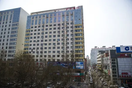 Homeinn Hotel (Chaoyang Xinhuaroad Commercial City) Отели в г. Чаоян