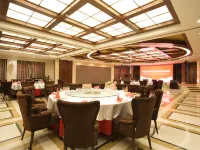 Baoding International Club Hotel(Zhili Anjia Zhaobing Restaurant) Hotels near Baoding Library
