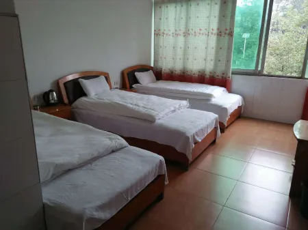 Daye Integrity Hotel Отели рядом с достопримечательностью «Leishan Scenic Area»