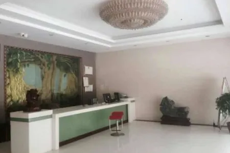 Fengyang Yihua Business Hotel Отели рядом с достопримечательностью «Anhui Science & Technology University (Donghua Road)»