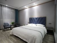 单色酒店(滕州汽车总站店) - 舒适大床房