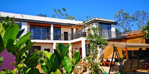 Xuwen faint coral homestay