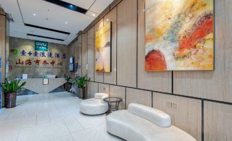 Shenzhen Shiyan Romantic Hotel (South China City Huahua Subway Station)