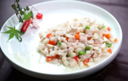 Guomao Boutique Hotel Отели рядом с достопримечательностью «Zhangjiagang Campus， the City Vocational College of Jiangsu (Binjiang Avenue)»