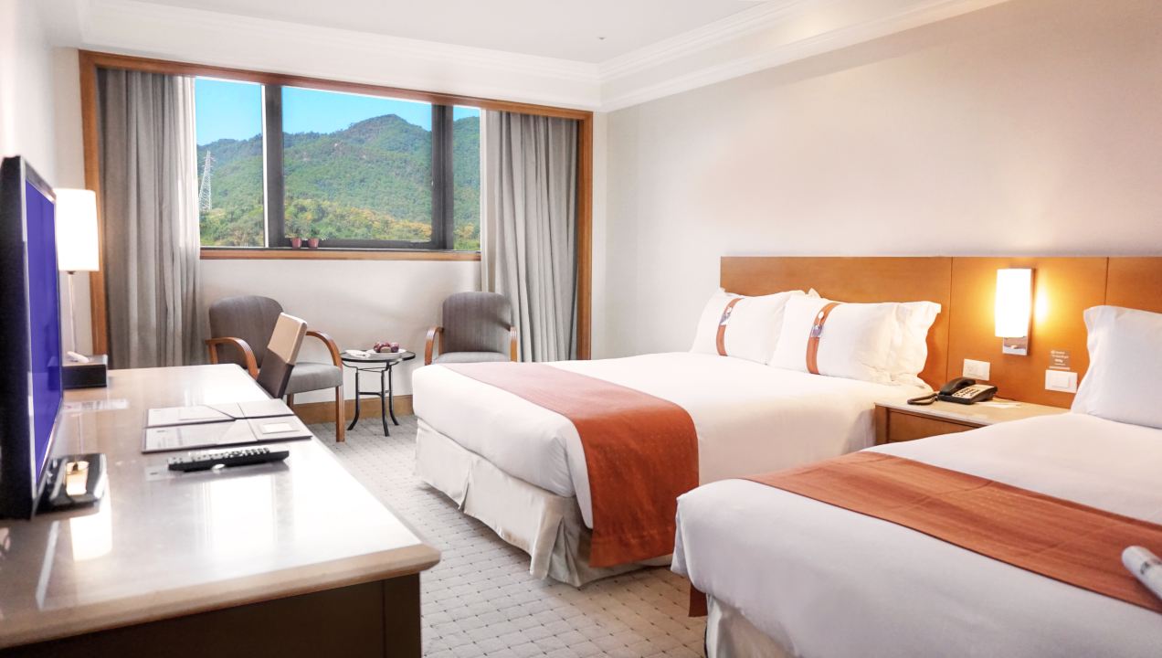 HiONE Holiday Hotel
