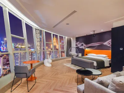 S · island High Altitude River View Hotel Hotels near Guanyinqiao Pedestrian Street
