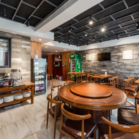 Urba Hotel (Yichun Wanda High Speed Railway Station)