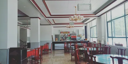 Yuexi Tianshu Farm Stay Отели в г. Юэси