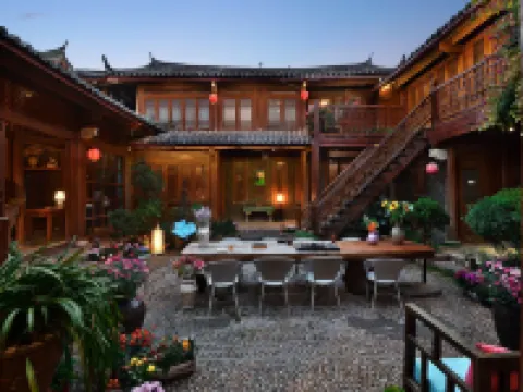Blossom Hill Inn - Aromaland Hotels in Lijiang