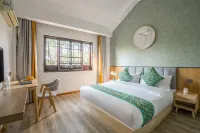 Chuxiong Silent Xiaozhu Inn - بار