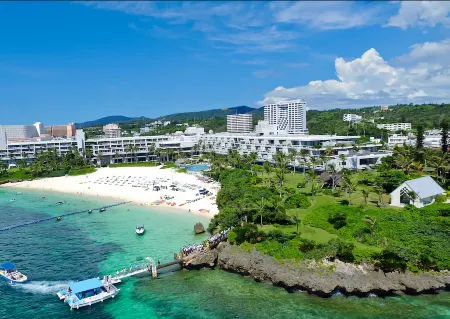 The Moon Beach Museum Resort Отели рядом с достопримечательностью «Рюкю- Силла»