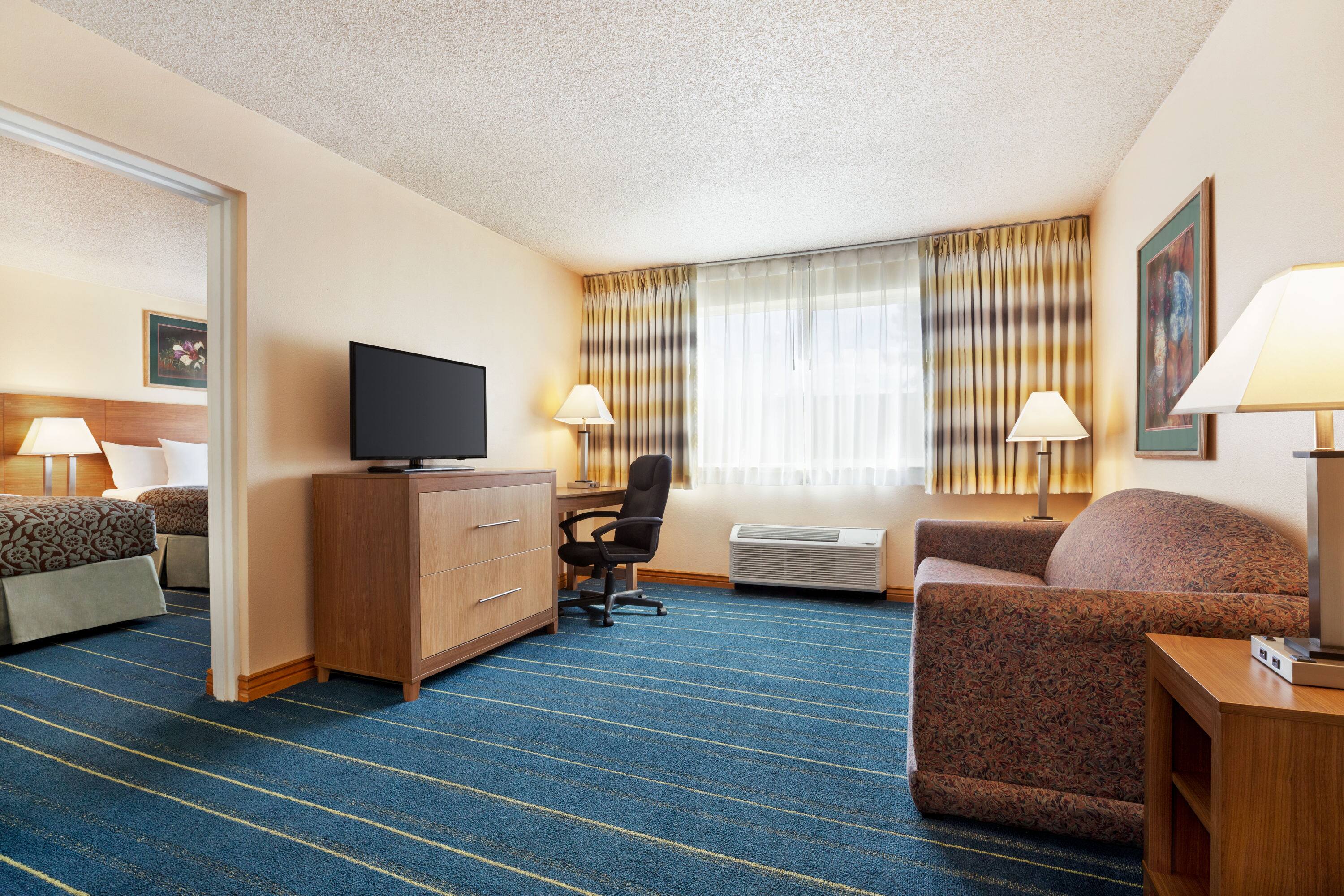 Days Inn & Suites by Wyndham Golden/Denver West