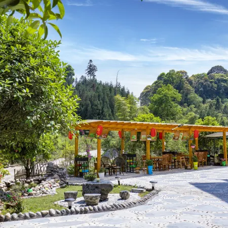 Bifeng Renjia Panda B&B