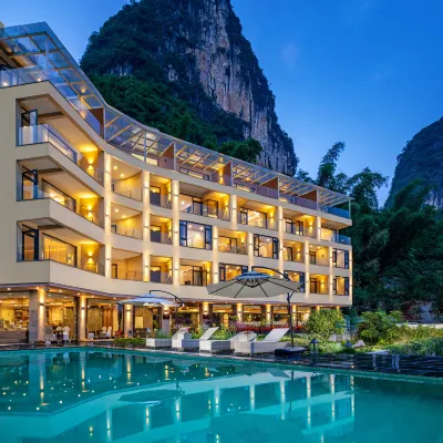Yangshuo Baiyue Jianshan Homestay (Yangshuo Yulong River) Hotels near Yulong Water Charm