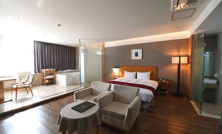 Hotel Laonzena - Housity