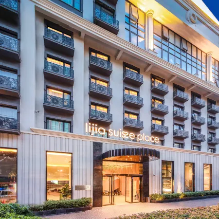 Shanghai Hongqiao Lijia Suisse Place Serviced Apartment (Loushanguan Road Subway Station) Отели рядом с достопримечательностью «Выставочный центр Intex Shanghai»