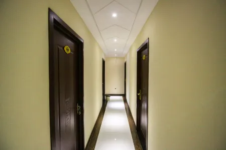 Suzhou Xinxin Hotel (Anhui Engineering Technic School Branch) Отели в г. Сучжоу