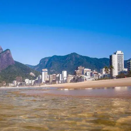 Hotel Vermont Ipanema Отели рядом с достопримечательностью «Пляж Арпоадор»