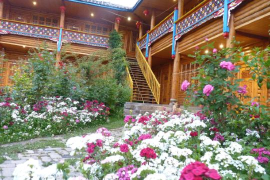 泸沽湖花楼酒店