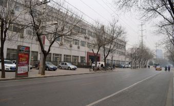 7-day Chain Hotel (Shijiazhuang Railway Station Xinshi South Road Branch)