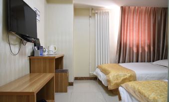 Fashion Express Hotel (Beijing World Park Dayantai Subway Station)
