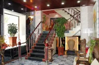 Yishi Yijia Theme Apartment Hotel (Qiqihar South Zhanqian Street)