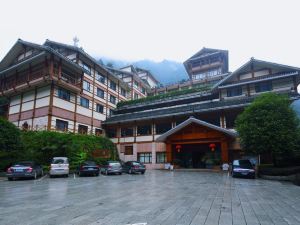 龍勝溫泉度假中心飯店