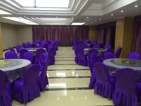 ruijiadajiud Отели рядом с достопримечательностью «Jiaolonggang Zhanshi Center»