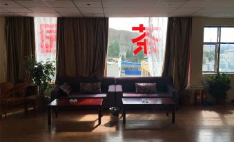 Xianshi Business Hotel