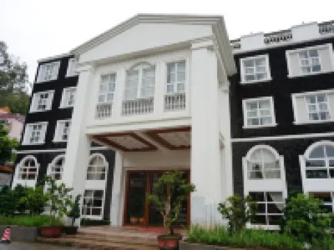 Four Seasons Hotel Jiangmen Huicheng (Guifengshan National Forest Park) Hotels near Guifengshan National Forest Park